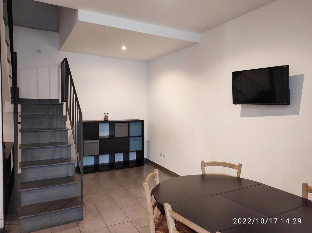 Gentile Holiday House Apartment Catania Ngoại thất bức ảnh